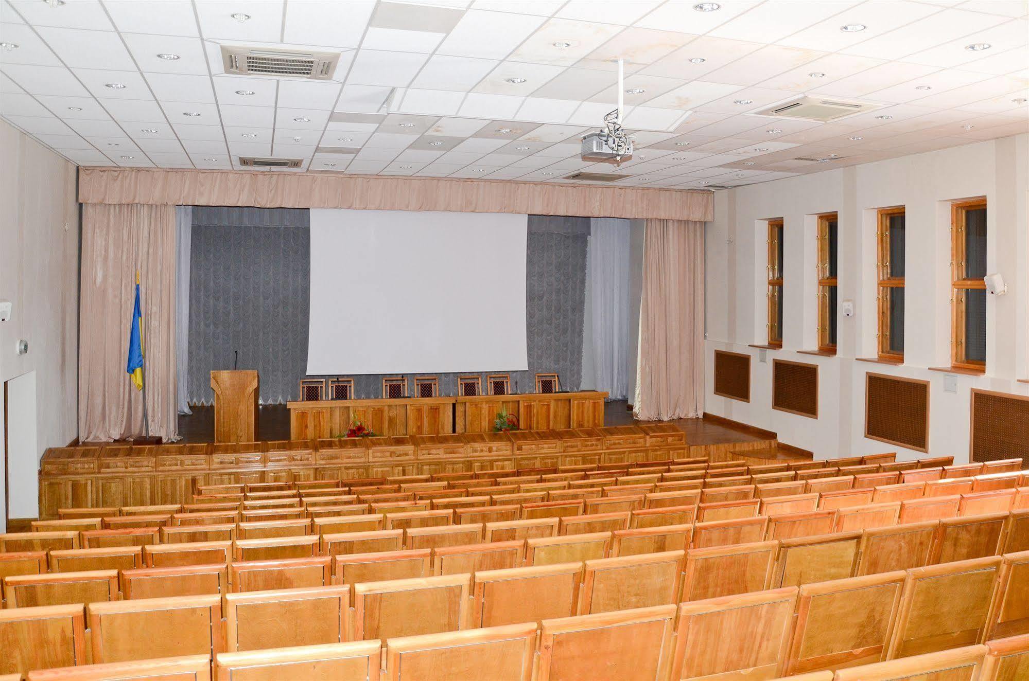 Druzhba Hotel And Restaurant Kharkiv Exterior photo